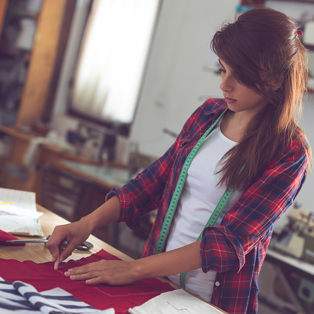 Komin na twarz - jak zrobić samodzielnie? Instrukcja krok po kroku